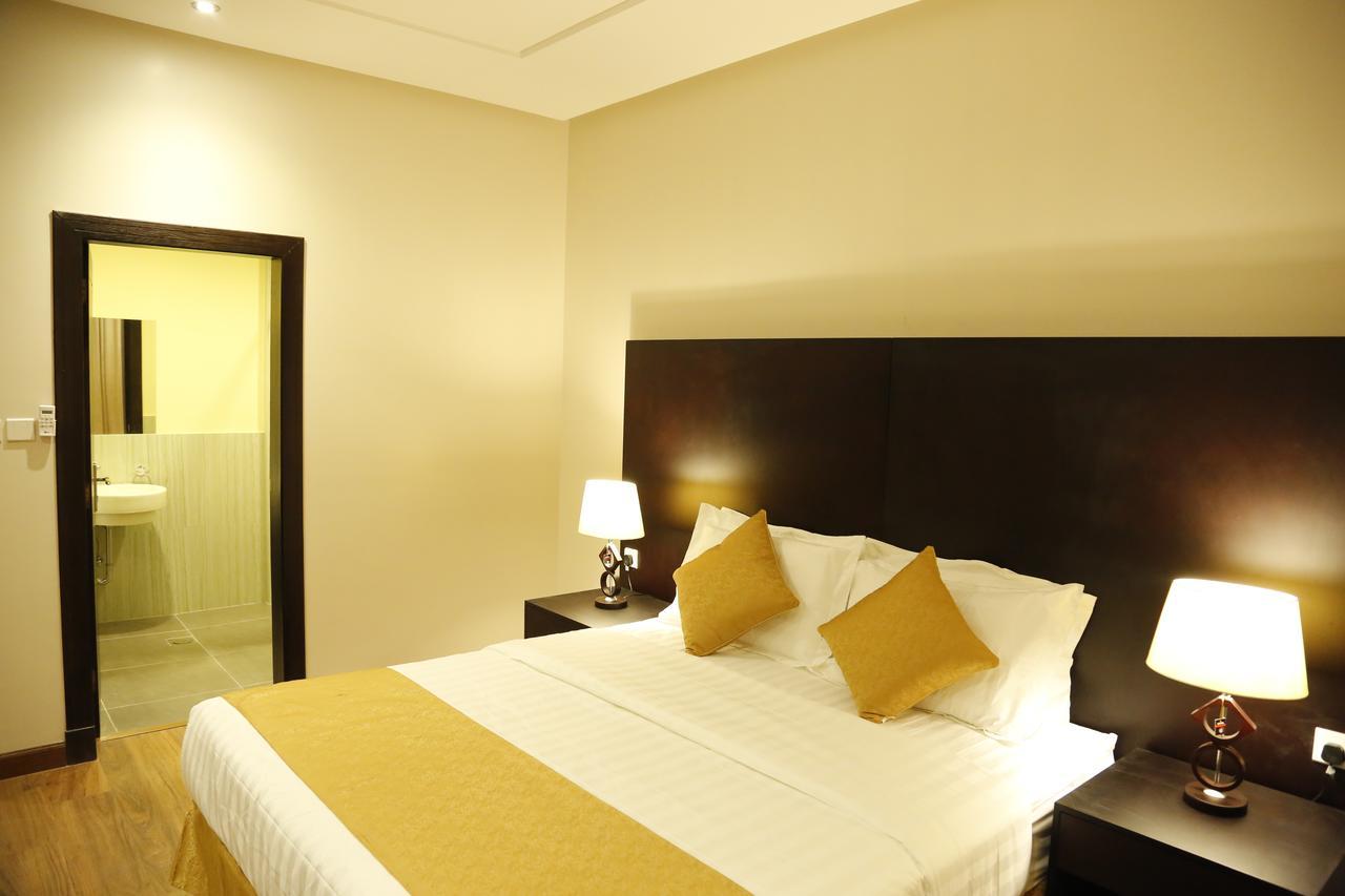 Flora Hotel Suite 2 فلورا2 للشقق المخدومة Riyadh Eksteriør billede